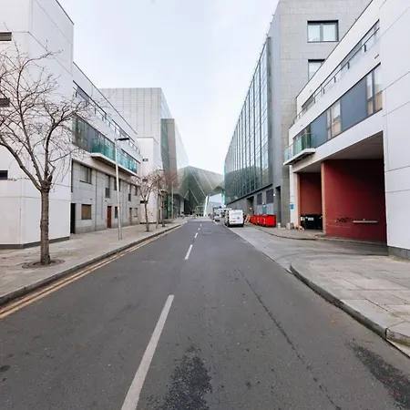 Contemporary 2bd Flat By The Grand Canal - Dublin!