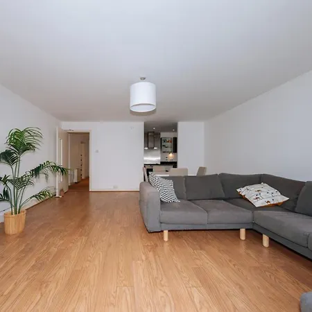 Contemporary 2bd Flat By The Grand Canal - Dublin!